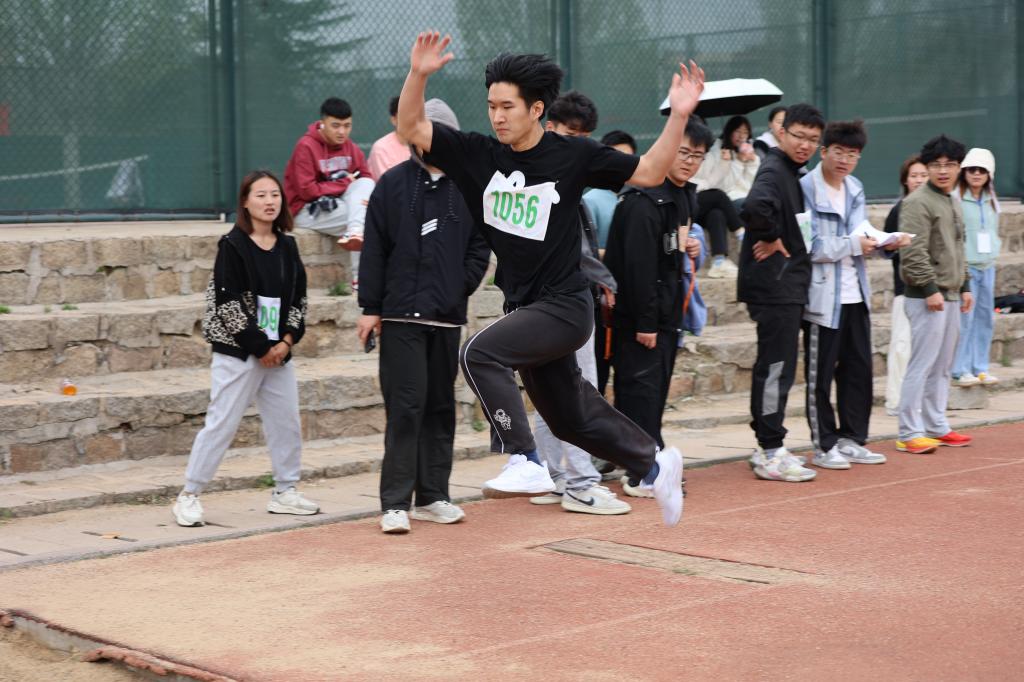 免费色情小说