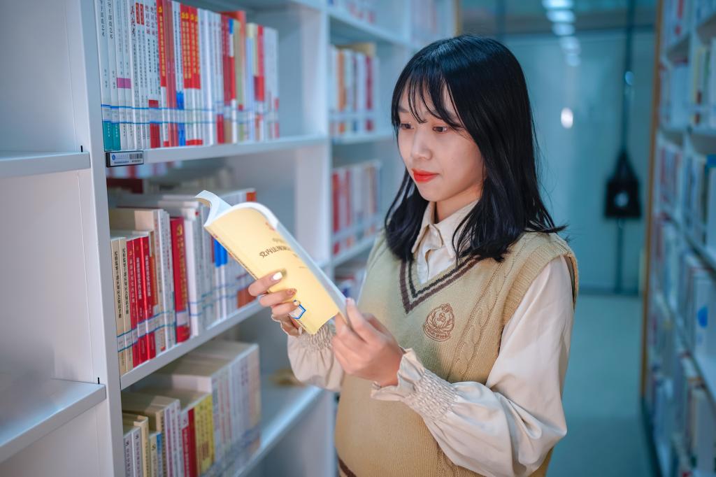 免费色情小说