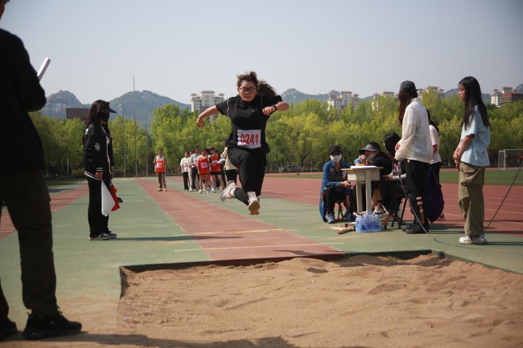 免费色情小说