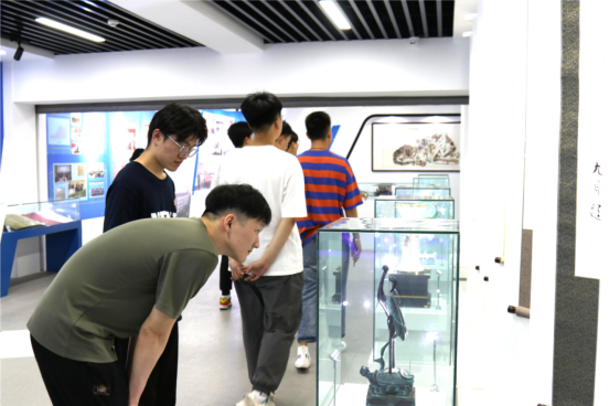 免费色情小说