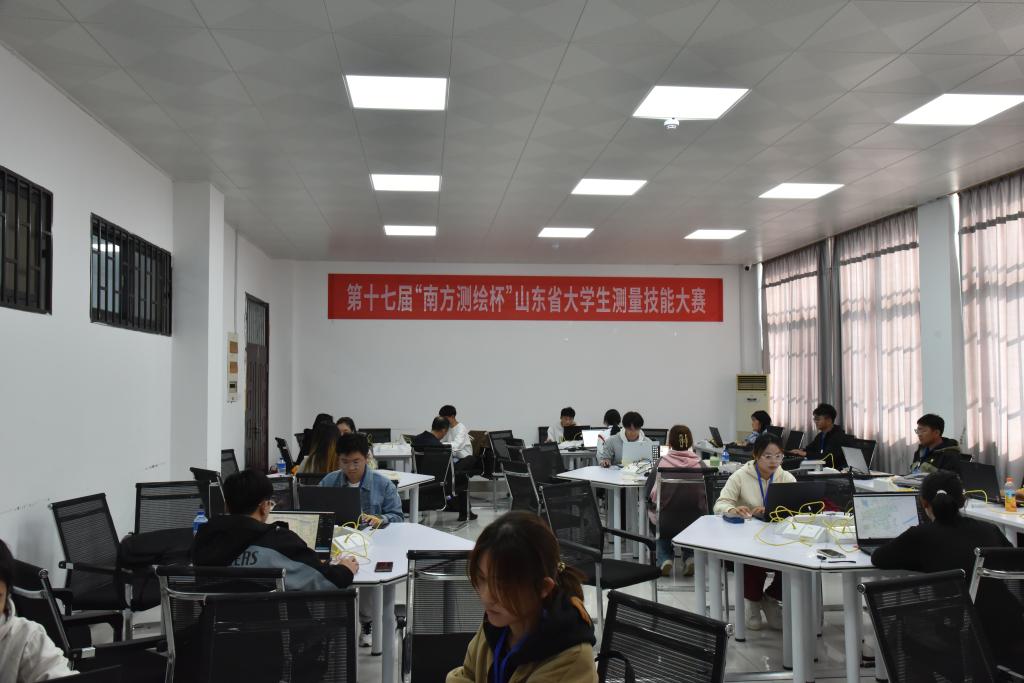 免费色情小说