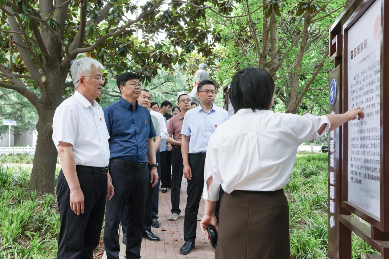 免费色情小说