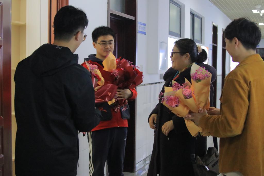 免费色情小说