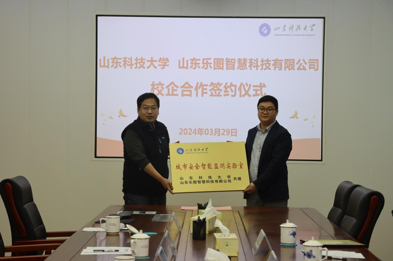 免费色情小说